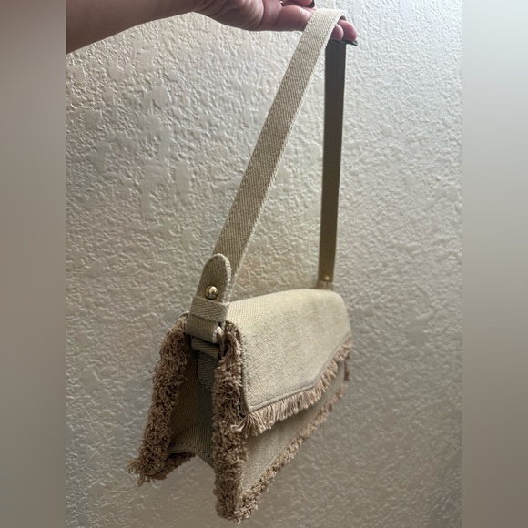 Elegant Beige Fringed Women's Bag - Picture 2 of 6